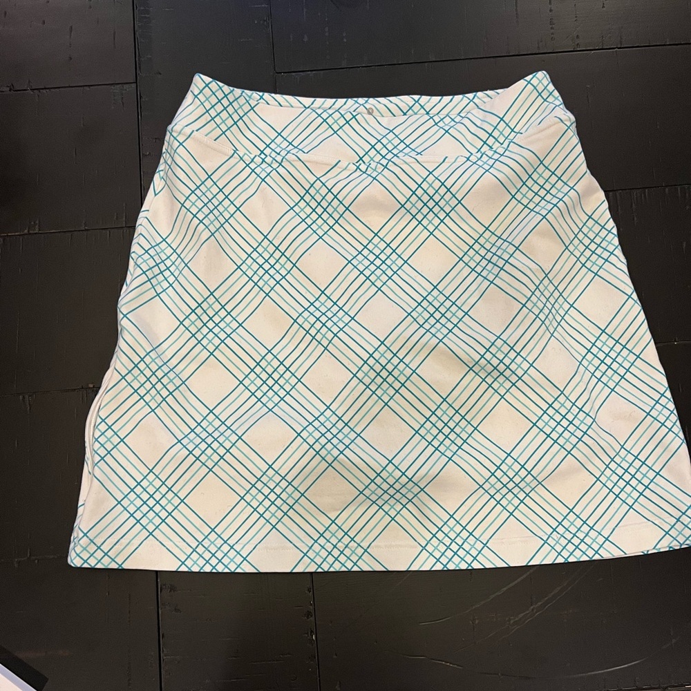 Athleta Blue and White Patterned Skort - Size ST